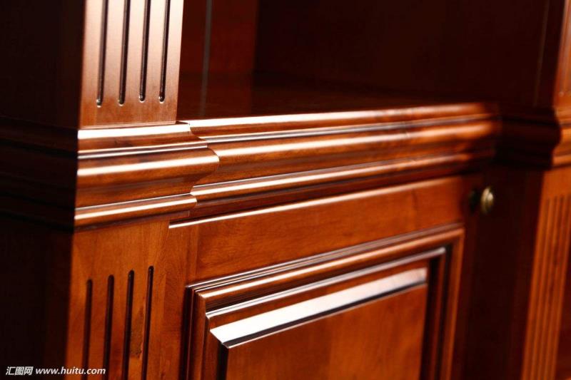 Hujingrubasisk viden om møbler